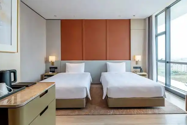 世御酒店