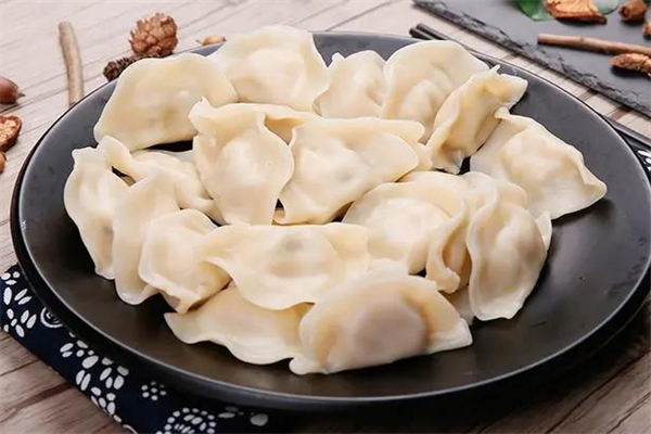 云记手工现包饺子