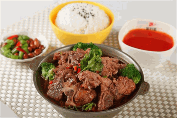 吉食米排骨米饭