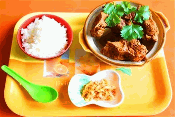 吉食米排骨米饭