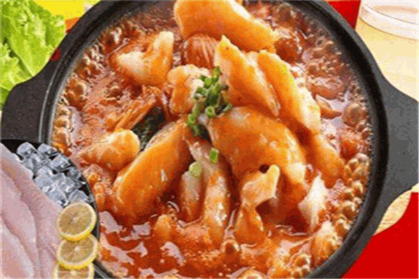 极有家小鱼小鸡石锅煲
