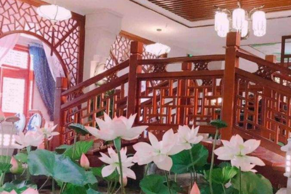 荷塘月色主题餐厅 荷塘月色主题餐厅