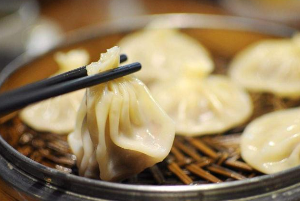 小六汤包