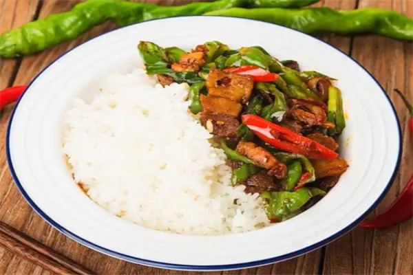 田老师盖浇饭 田老师盖浇饭