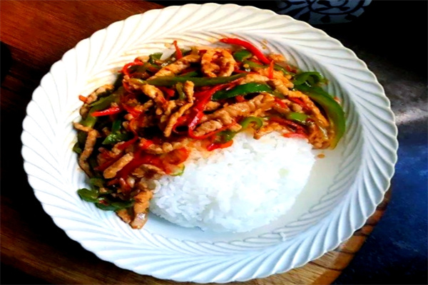 田老师盖浇饭 田老师盖浇饭