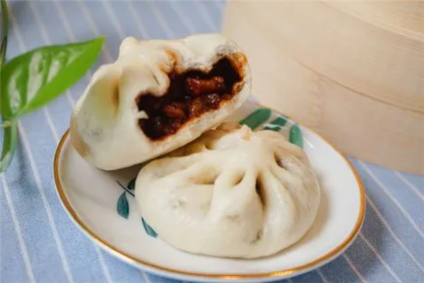 麦长贵酱肉包店