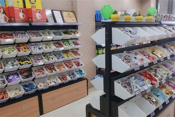 五块九零食铺子