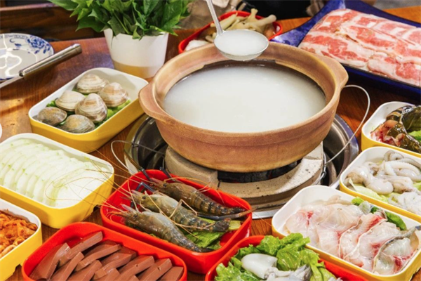 卢记粥道粥底火锅
