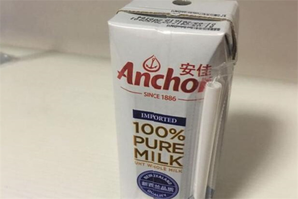 安佳纯牛奶