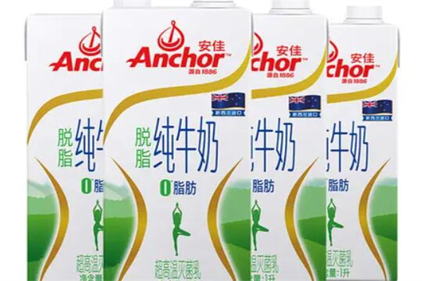 安佳纯牛奶