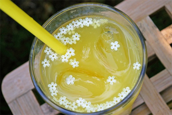 吸吸吧奶茶