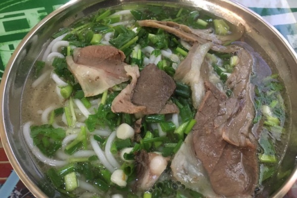 食里香羊肉米线