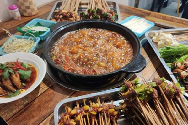 渝五爷鸭血串串