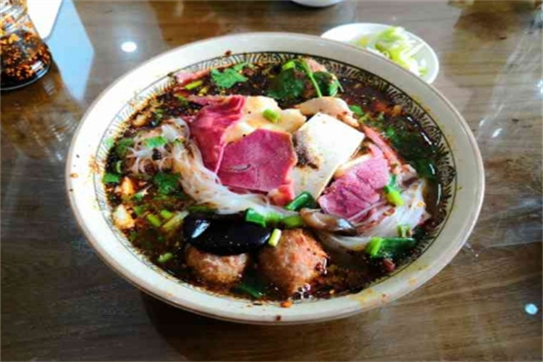 百年骨汤泡加盟