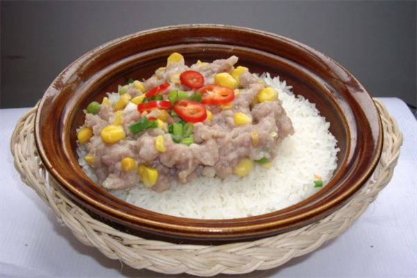 正宗煲仔饭