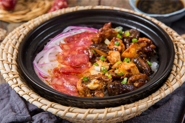 华子煲仔饭