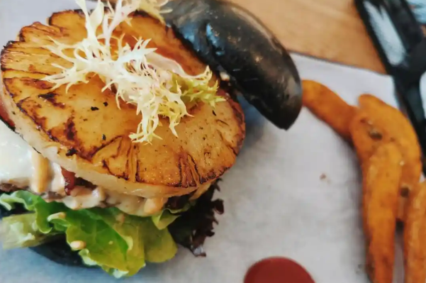 HEY BURGER·黑汉堡