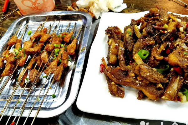 江城不夜天烧烤大排档