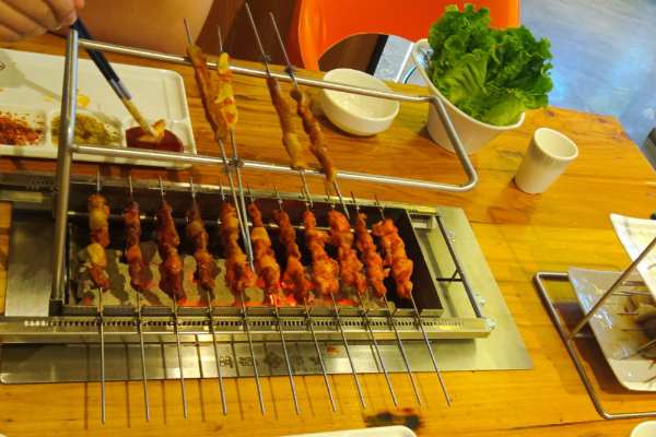 明洞串城·烧烤·延边朝鲜族烧烤串专门店