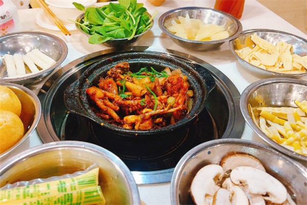 新龙记鸡公煲 新龙记鸡公煲