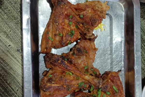 绿园岳阳烧烤美食城