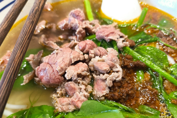 李小柒生烫牛肉米线