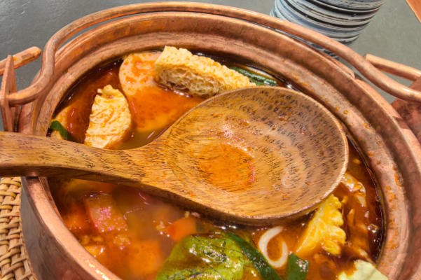 云庄里·云南铜锅米线