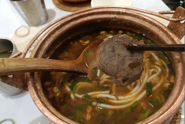 雲贵里·云南铜锅米线