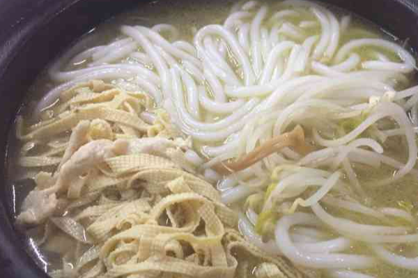 九里香砂锅米线