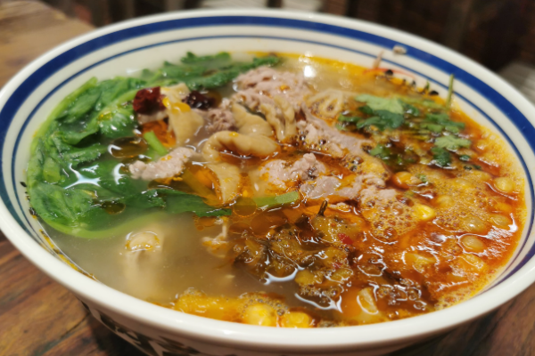 鑫大宽巷生烫牛肉米线