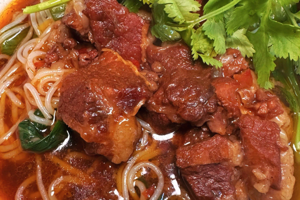 苏巷里生烫牛肉米线