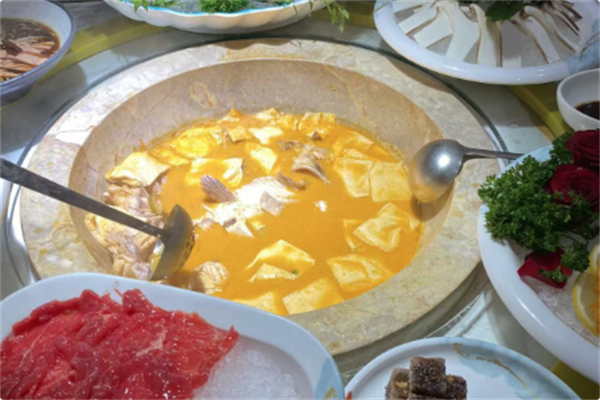 奇味石锅鱼火锅