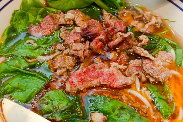 旺街口生烫牛肉米线