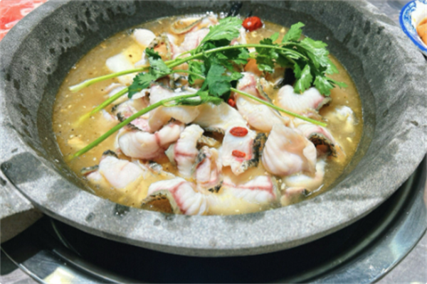 奇味石锅鱼火锅
