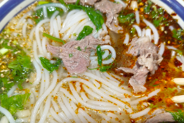 大蔡鲜烫牛肉米线