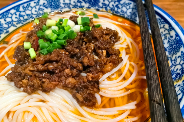 大蔡鲜烫牛肉米线
