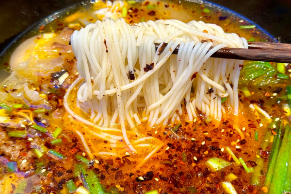 稻米先生鸡汤米线