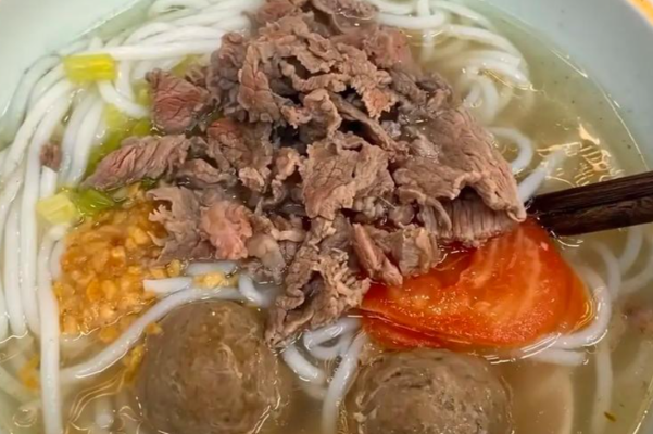 潮六哥鲜切牛肉米线 潮六哥鲜切牛肉米线