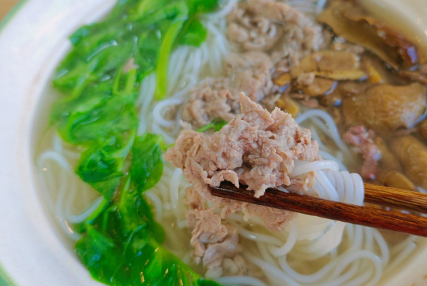 细姆鲜牛肉米线