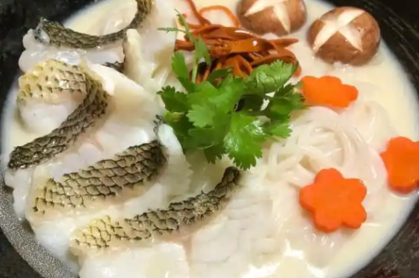 鲜云訸米线