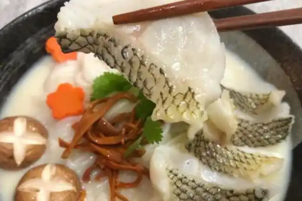 鲜云訸米线