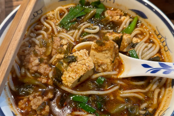 云上七步场·云南臭豆腐米线
