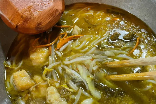 李外婆泡椒米线