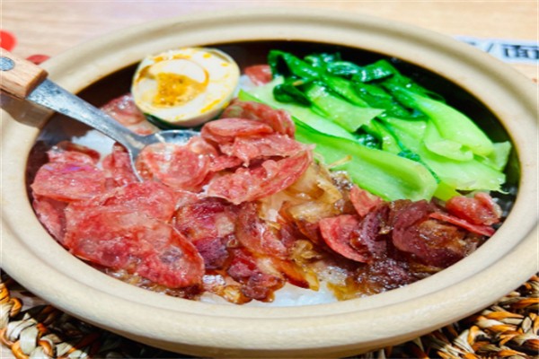 美味煲仔饭 美味煲仔饭