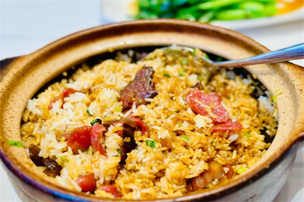 美味煲仔饭 美味煲仔饭