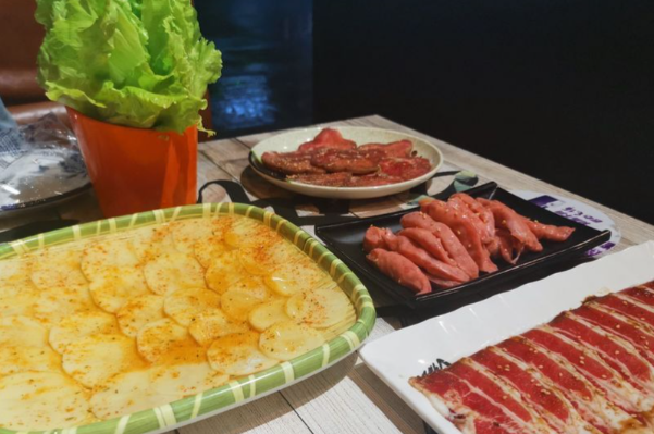 牛小鲜炭火烤肉 牛小鲜炭火烤肉