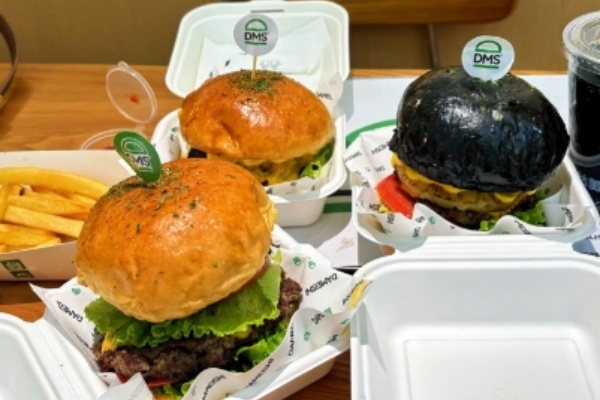 小小饮吧炸鸡汉堡坊 小小饮吧炸鸡汉堡坊