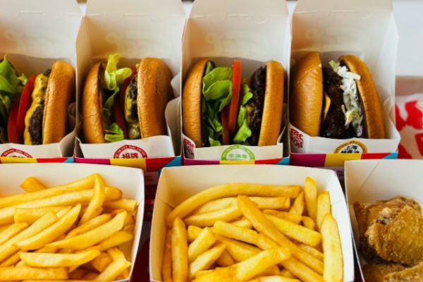 小小饮吧炸鸡汉堡坊 小小饮吧炸鸡汉堡坊