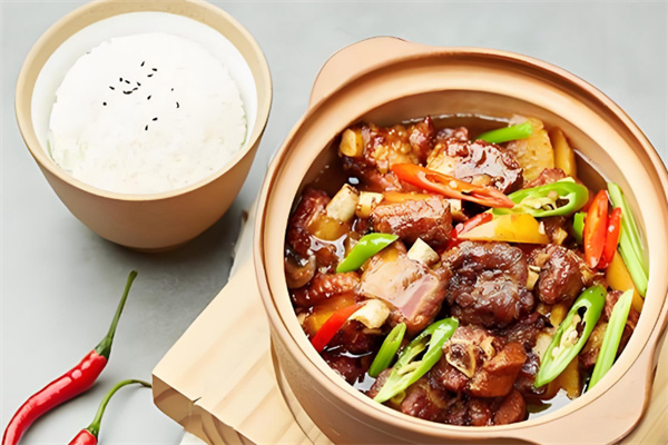 吉小胖黄焖鸡米饭