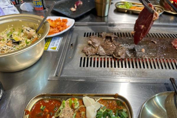 巷子口地摊烤肉 巷子口地摊烤肉